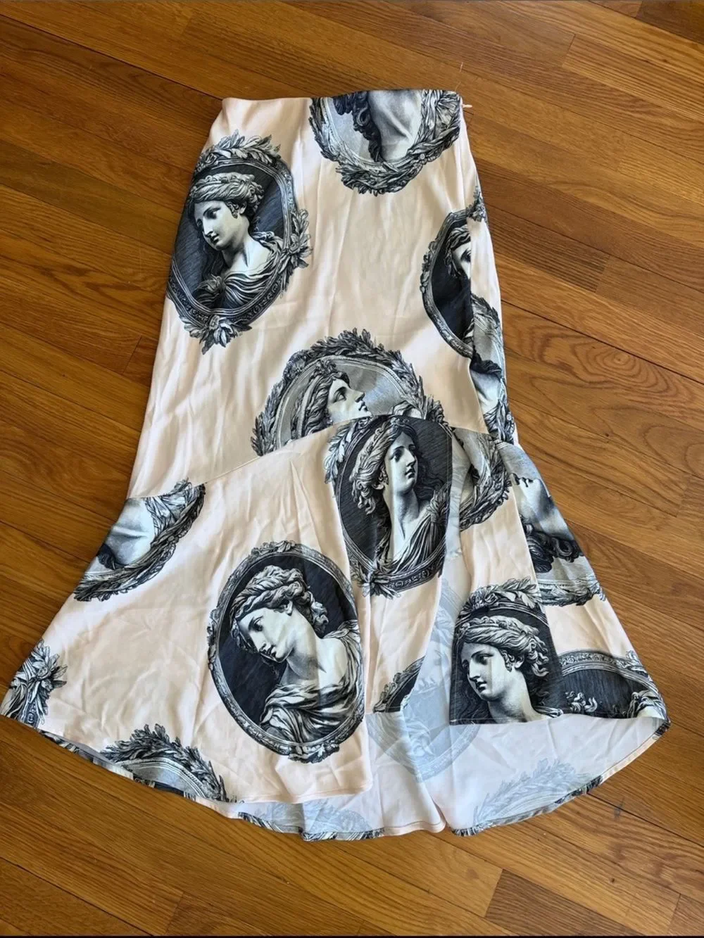 New Anthropologie  Maeve Bias-Cut Satin Midi Skirt Size XS